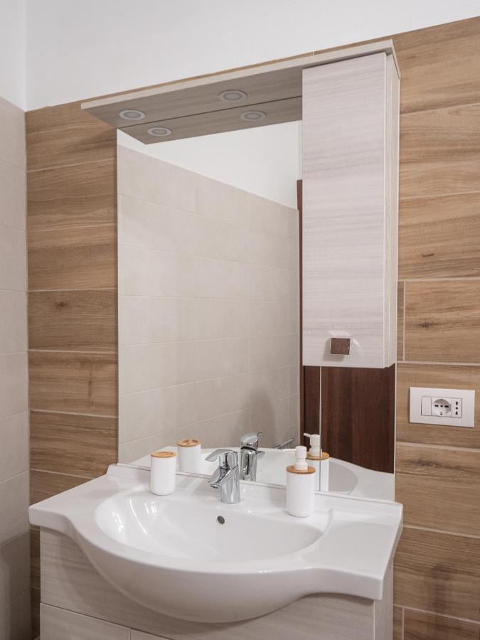 Appartamento Camelia House Bellano Esterno foto